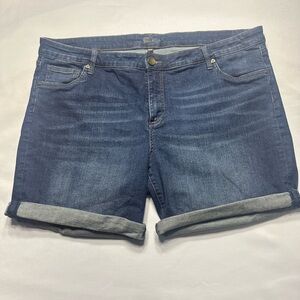 KUT Women's Blue Denim Shorts size 20w pre owned Exellent condition.